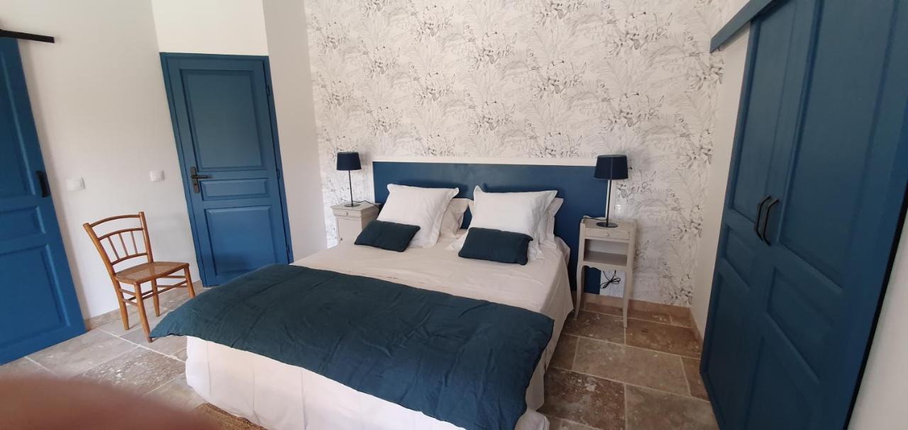 Bed and Breakfast Mas De La Fadeto Les Baux-de-Provence Exterior foto