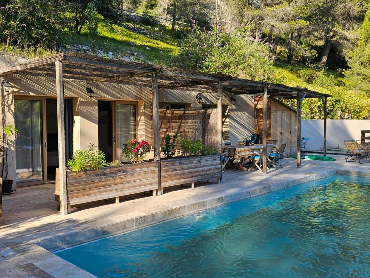 Bed and Breakfast Mas De La Fadeto Les Baux-de-Provence Exterior foto