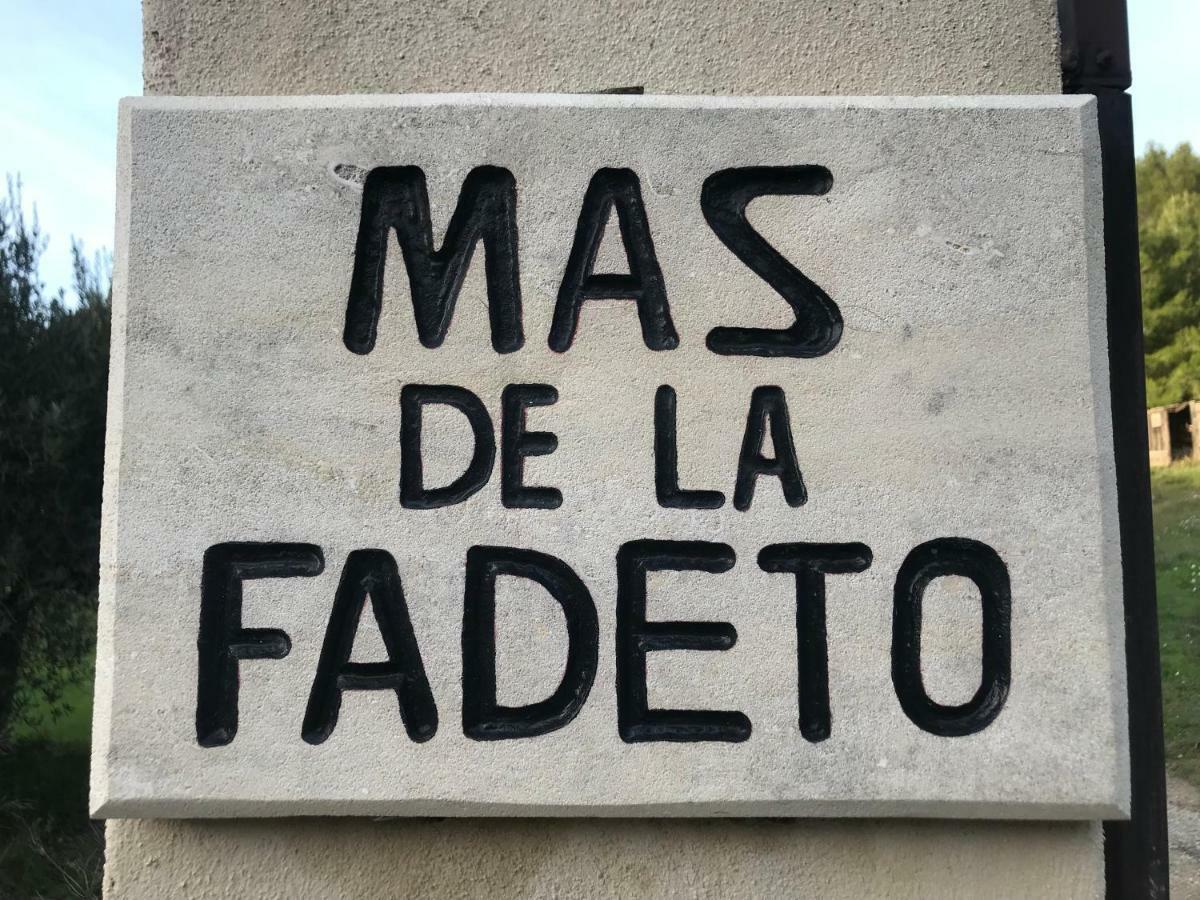 Bed and Breakfast Mas De La Fadeto Les Baux-de-Provence Exterior foto