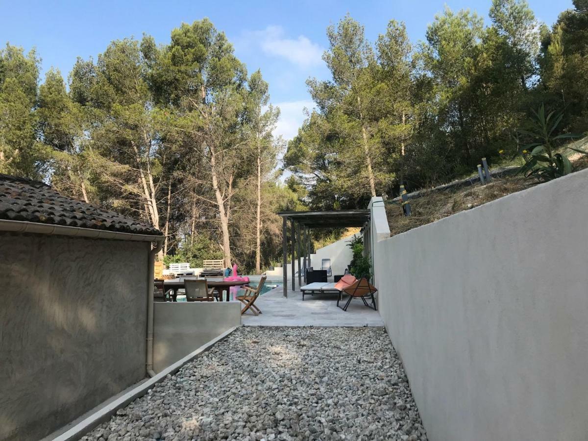 Bed and Breakfast Mas De La Fadeto Les Baux-de-Provence Exterior foto