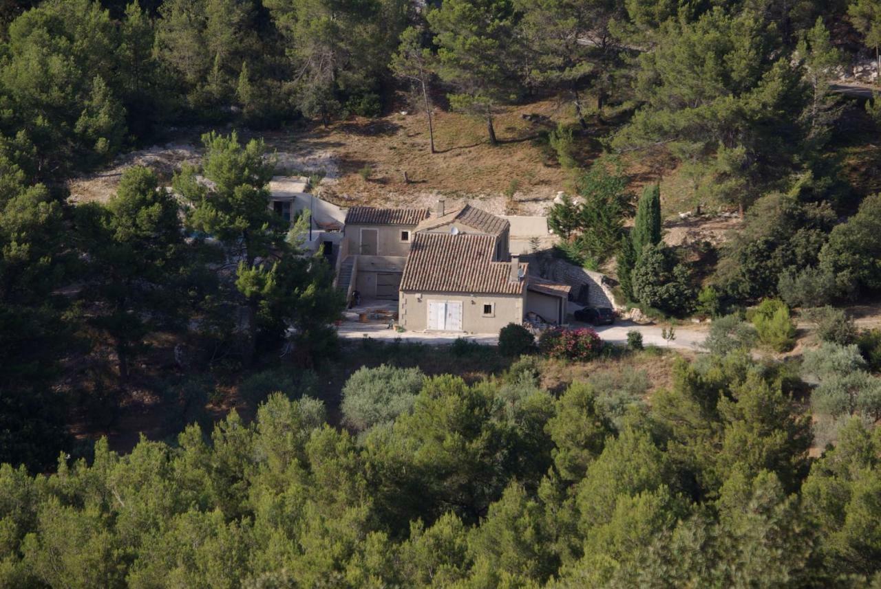 Bed and Breakfast Mas De La Fadeto Les Baux-de-Provence Exterior foto