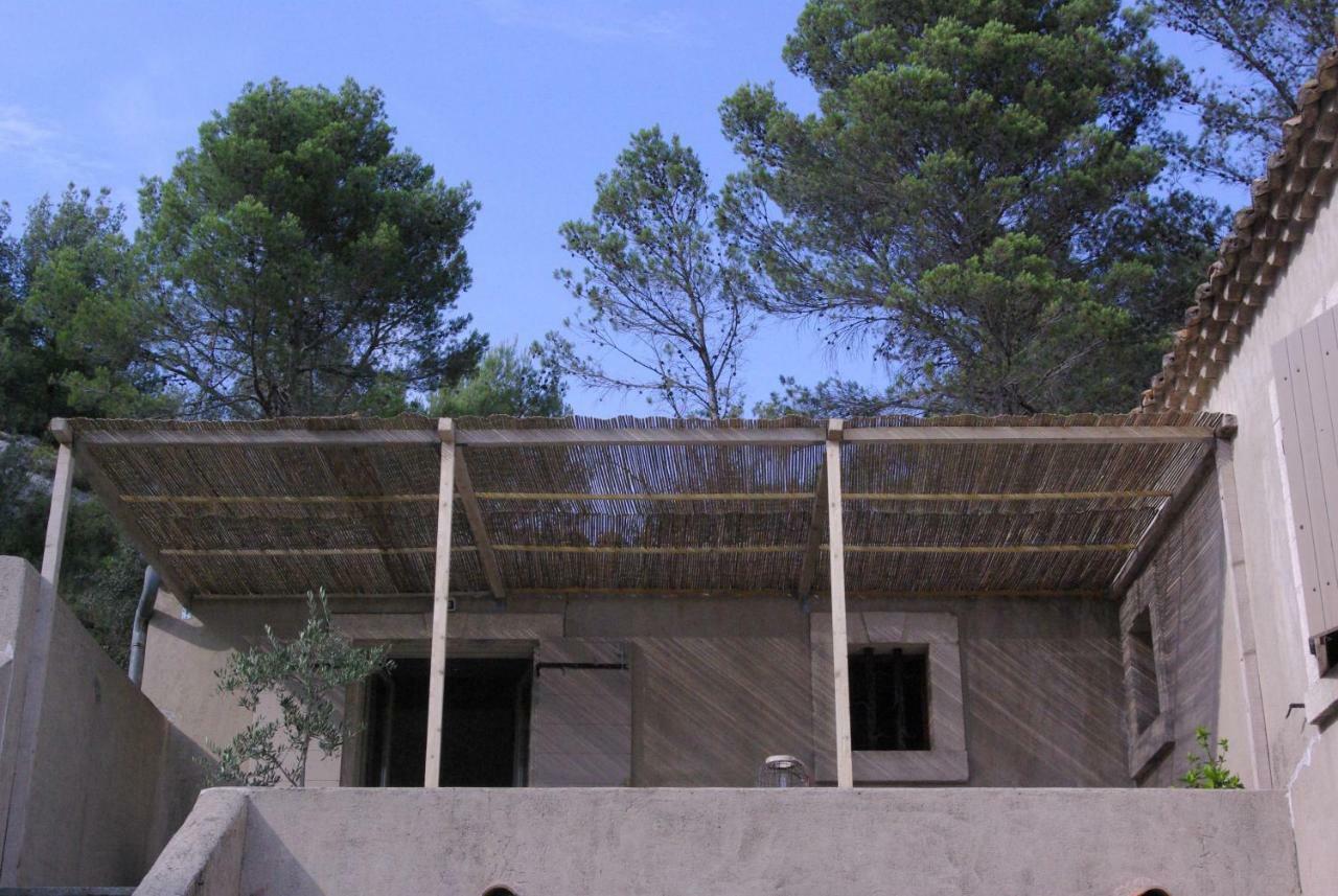 Bed and Breakfast Mas De La Fadeto Les Baux-de-Provence Exterior foto